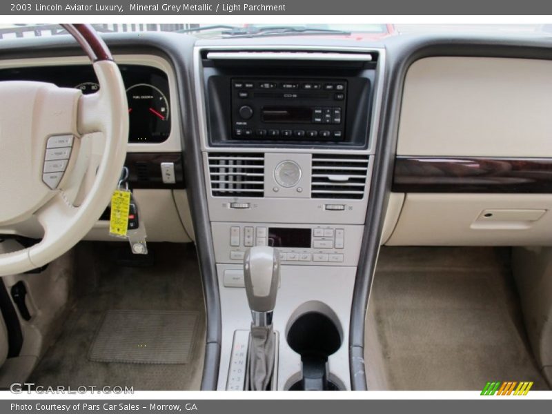 Mineral Grey Metallic / Light Parchment 2003 Lincoln Aviator Luxury