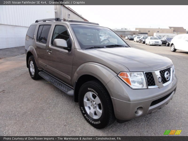Granite Metallic / Graphite 2005 Nissan Pathfinder SE 4x4