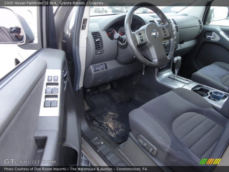 Granite Metallic / Graphite 2005 Nissan Pathfinder SE 4x4