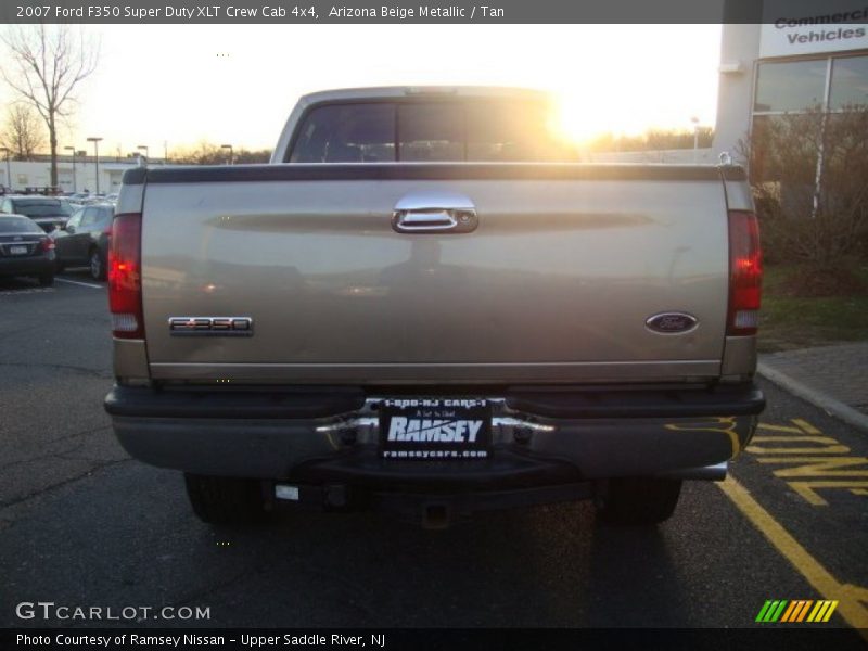 Arizona Beige Metallic / Tan 2007 Ford F350 Super Duty XLT Crew Cab 4x4