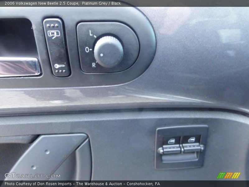 Platinum Grey / Black 2006 Volkswagen New Beetle 2.5 Coupe