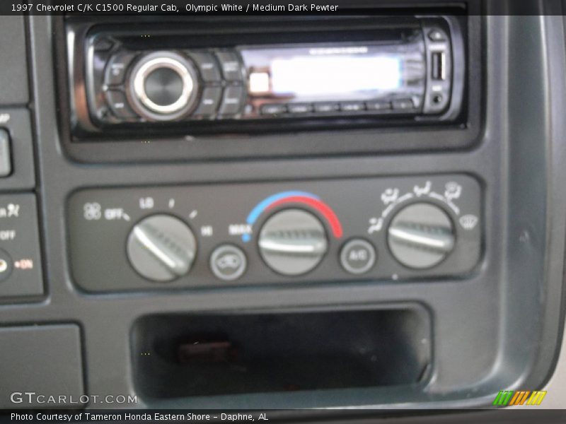 Olympic White / Medium Dark Pewter 1997 Chevrolet C/K C1500 Regular Cab