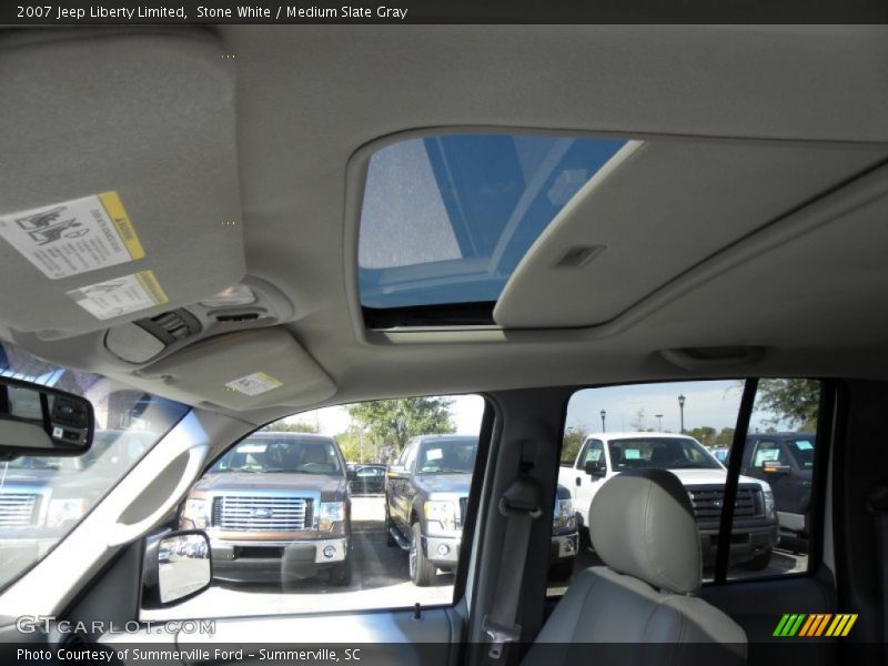 Stone White / Medium Slate Gray 2007 Jeep Liberty Limited