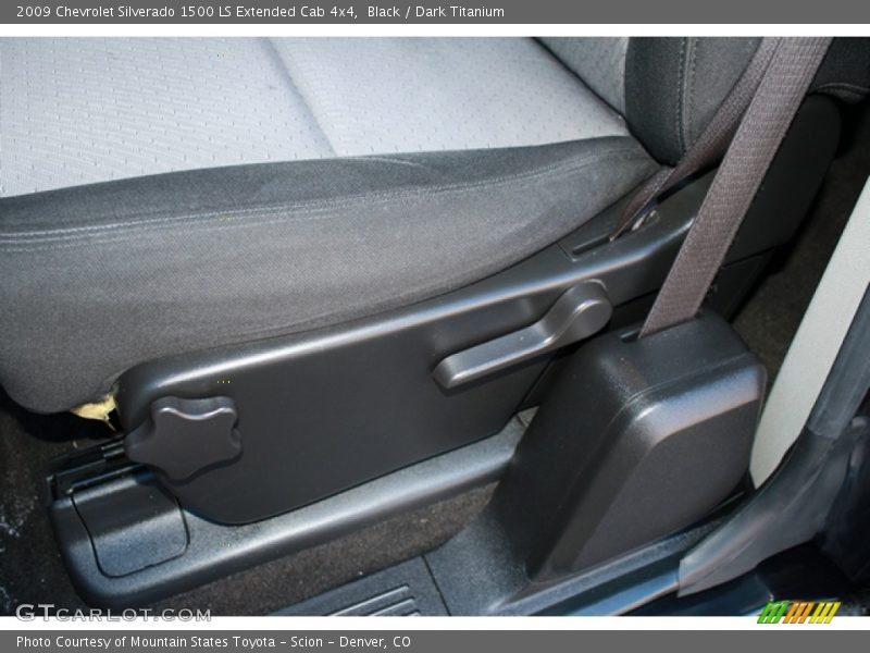Black / Dark Titanium 2009 Chevrolet Silverado 1500 LS Extended Cab 4x4