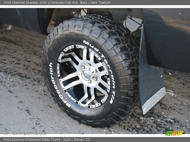 Custom Wheels of 2009 Silverado 1500 LS Extended Cab 4x4