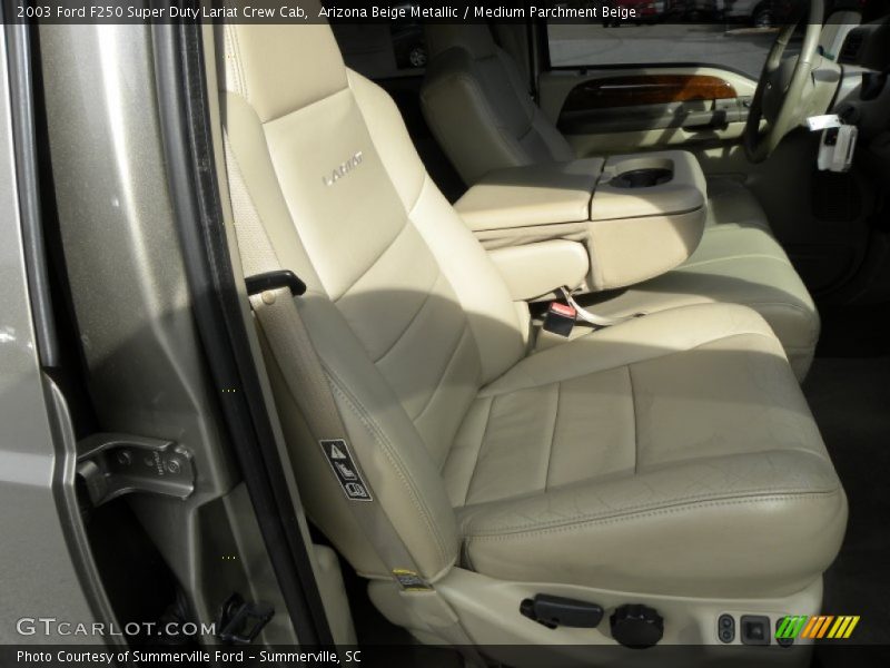 Arizona Beige Metallic / Medium Parchment Beige 2003 Ford F250 Super Duty Lariat Crew Cab