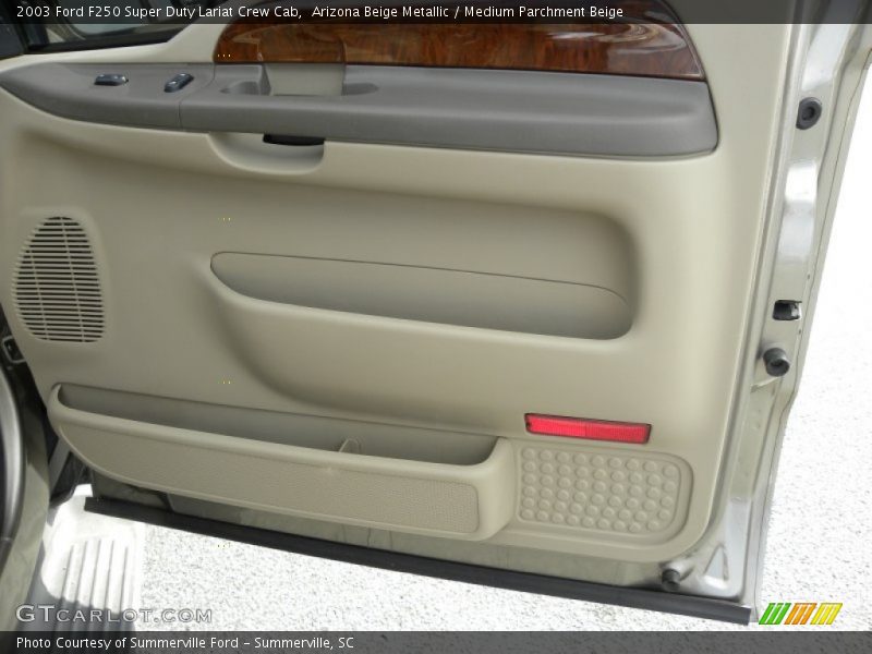 Arizona Beige Metallic / Medium Parchment Beige 2003 Ford F250 Super Duty Lariat Crew Cab