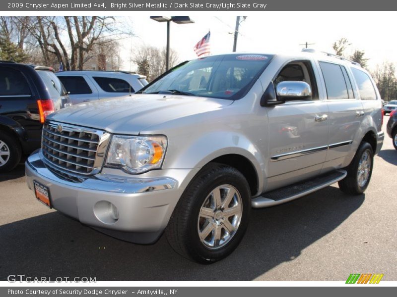 Bright Silver Metallic / Dark Slate Gray/Light Slate Gray 2009 Chrysler Aspen Limited 4x4