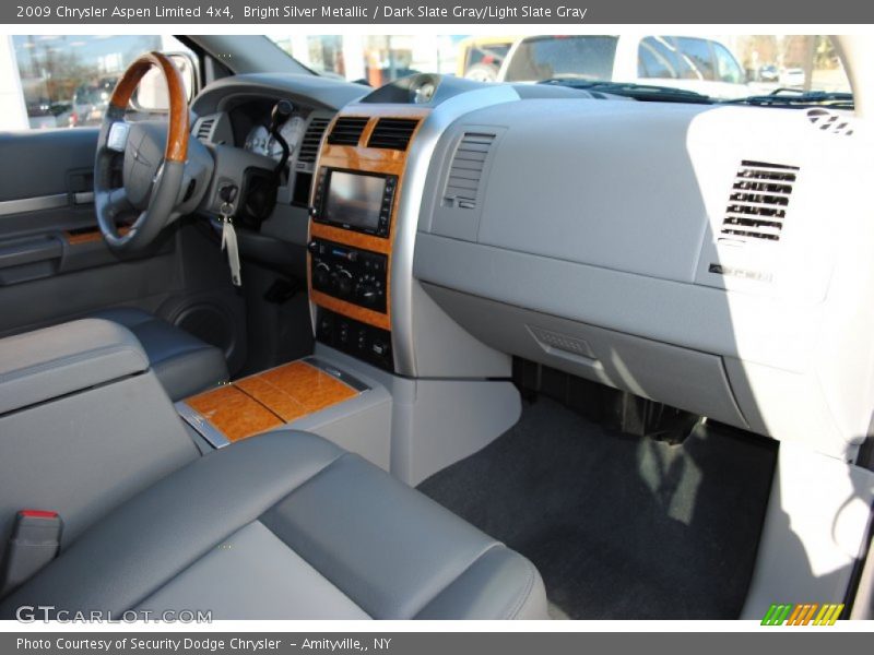 Bright Silver Metallic / Dark Slate Gray/Light Slate Gray 2009 Chrysler Aspen Limited 4x4