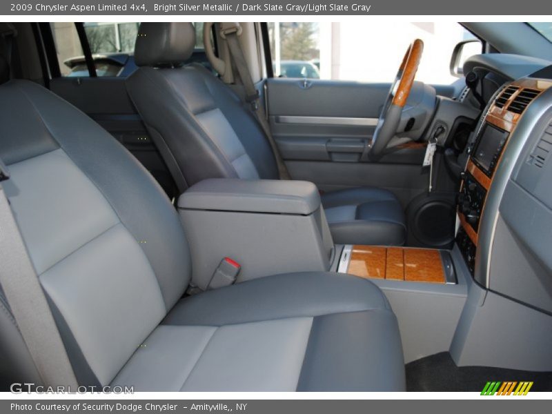 Bright Silver Metallic / Dark Slate Gray/Light Slate Gray 2009 Chrysler Aspen Limited 4x4