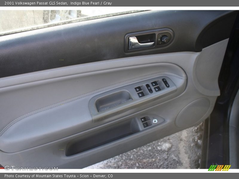 Indigo Blue Pearl / Gray 2001 Volkswagen Passat GLS Sedan