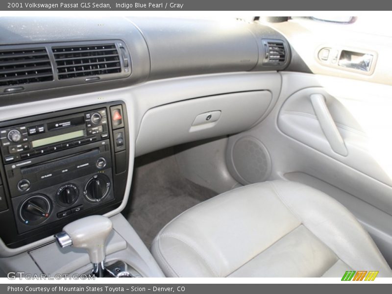 Indigo Blue Pearl / Gray 2001 Volkswagen Passat GLS Sedan
