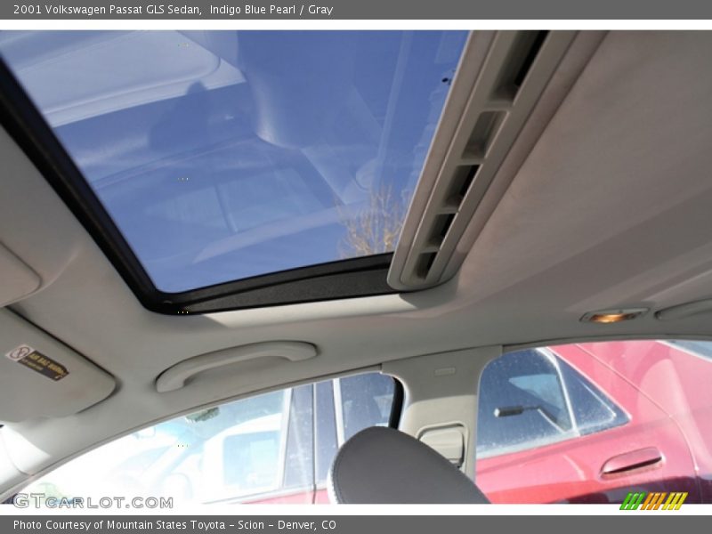 Indigo Blue Pearl / Gray 2001 Volkswagen Passat GLS Sedan