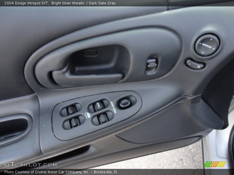 Bright Silver Metallic / Dark Slate Gray 2004 Dodge Intrepid SXT