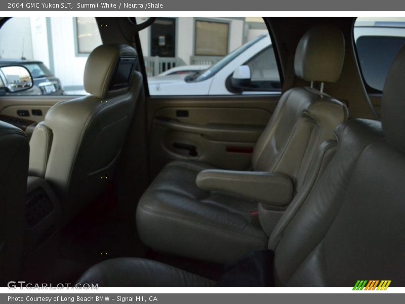 Summit White / Neutral/Shale 2004 GMC Yukon SLT