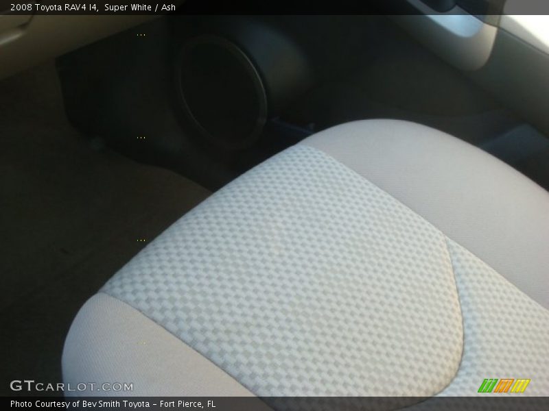 Super White / Ash 2008 Toyota RAV4 I4