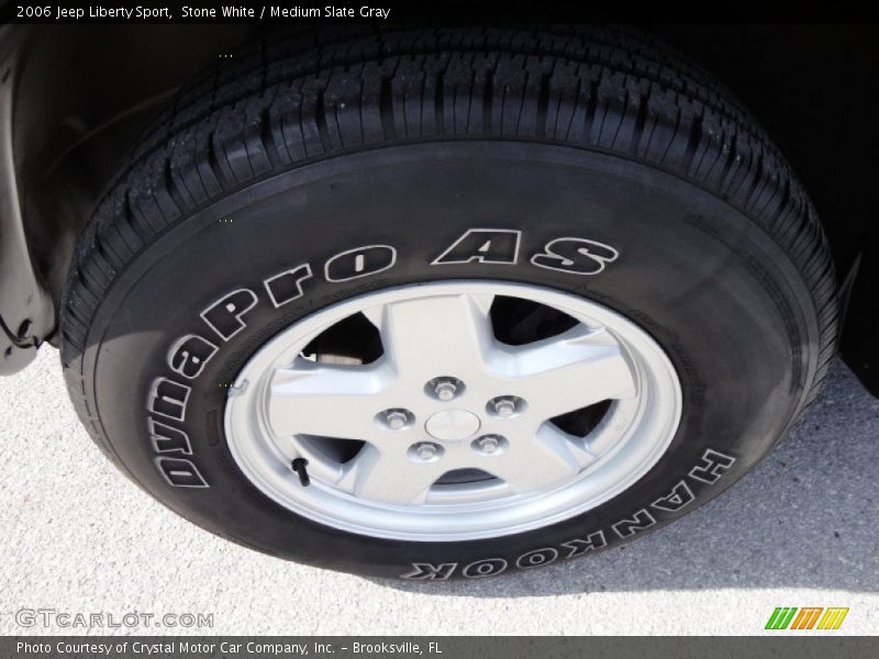 Stone White / Medium Slate Gray 2006 Jeep Liberty Sport