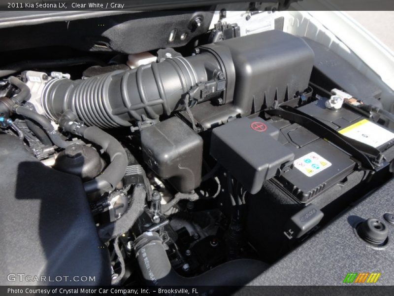 Clear White / Gray 2011 Kia Sedona LX
