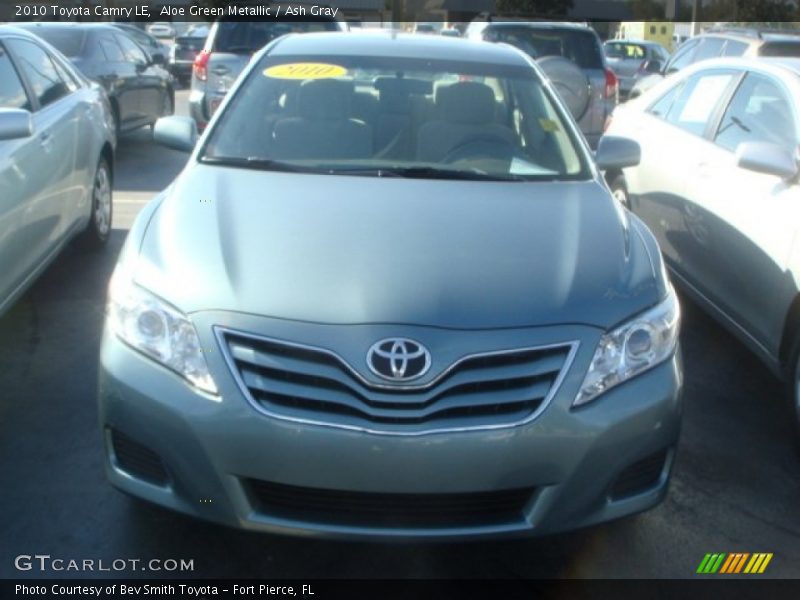 Aloe Green Metallic / Ash Gray 2010 Toyota Camry LE