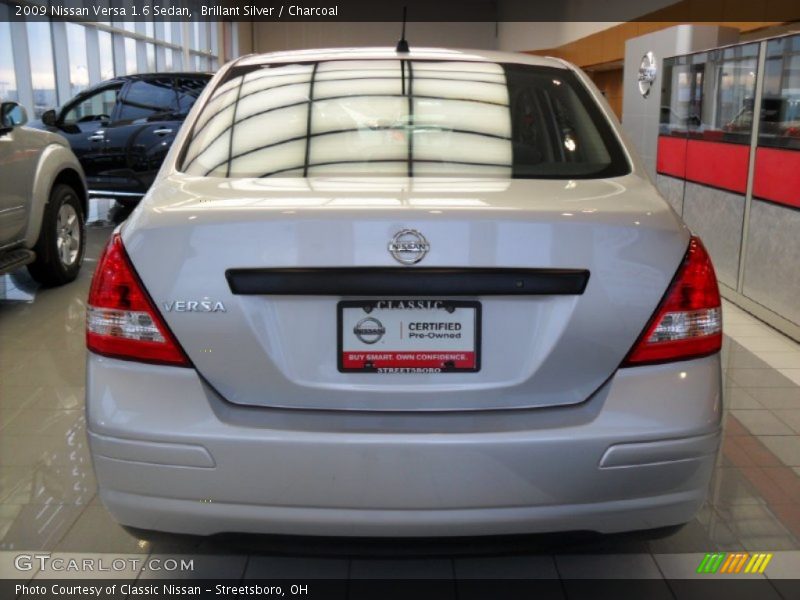 Brillant Silver / Charcoal 2009 Nissan Versa 1.6 Sedan