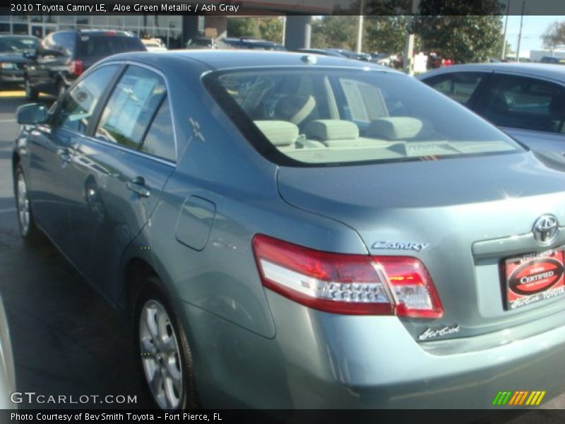 Aloe Green Metallic / Ash Gray 2010 Toyota Camry LE