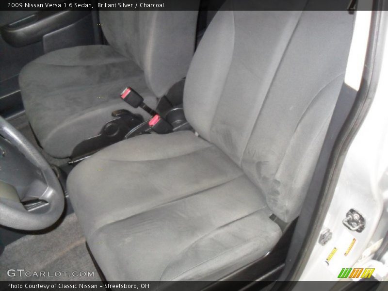 Brillant Silver / Charcoal 2009 Nissan Versa 1.6 Sedan
