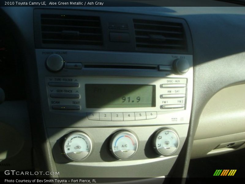 Aloe Green Metallic / Ash Gray 2010 Toyota Camry LE