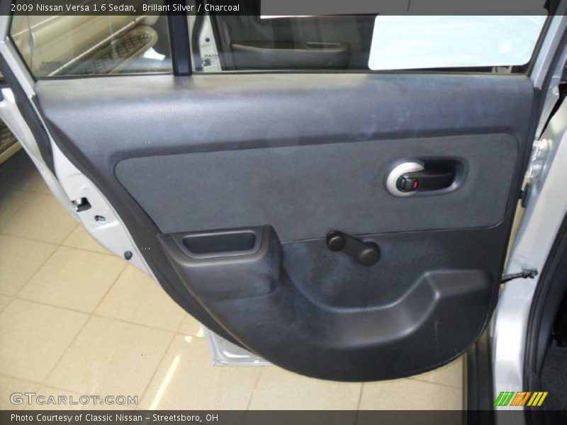 Brillant Silver / Charcoal 2009 Nissan Versa 1.6 Sedan