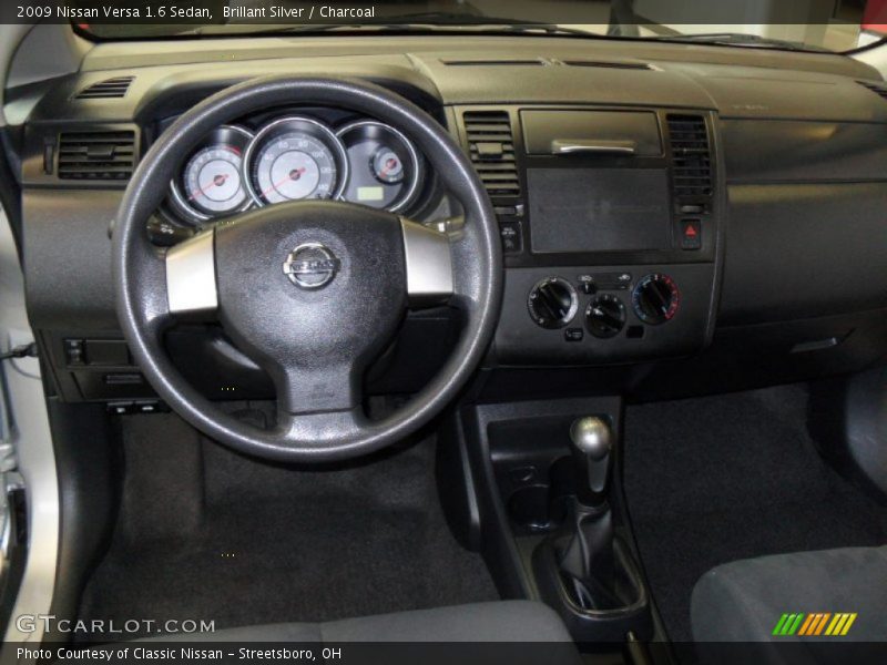 Brillant Silver / Charcoal 2009 Nissan Versa 1.6 Sedan