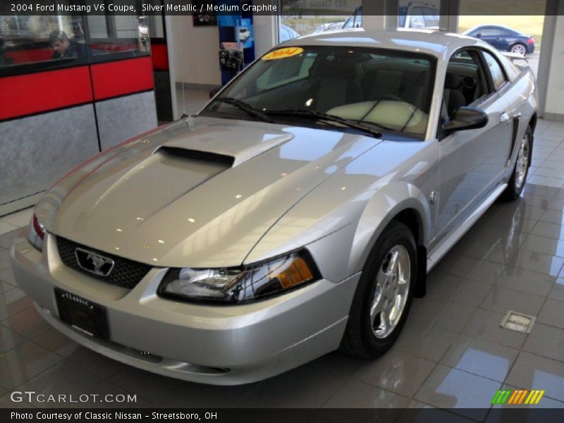 Silver Metallic / Medium Graphite 2004 Ford Mustang V6 Coupe