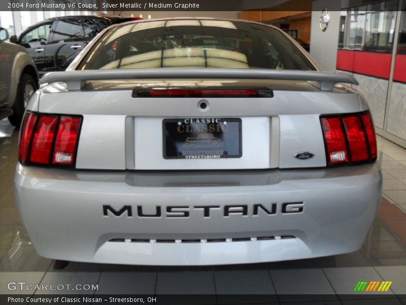 Silver Metallic / Medium Graphite 2004 Ford Mustang V6 Coupe