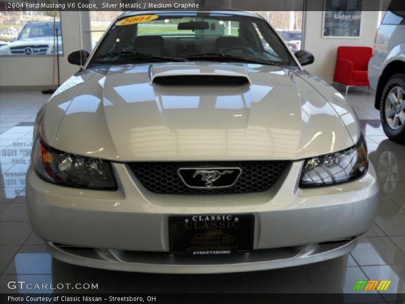 Silver Metallic / Medium Graphite 2004 Ford Mustang V6 Coupe