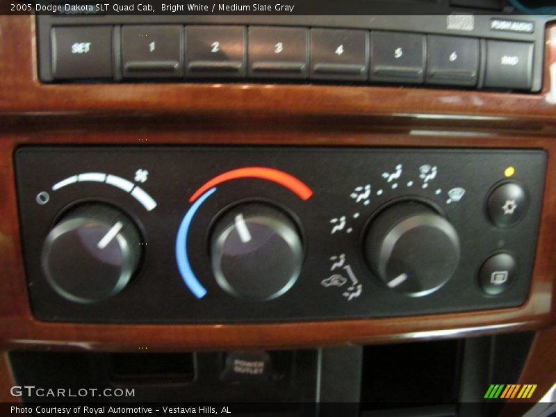 Bright White / Medium Slate Gray 2005 Dodge Dakota SLT Quad Cab