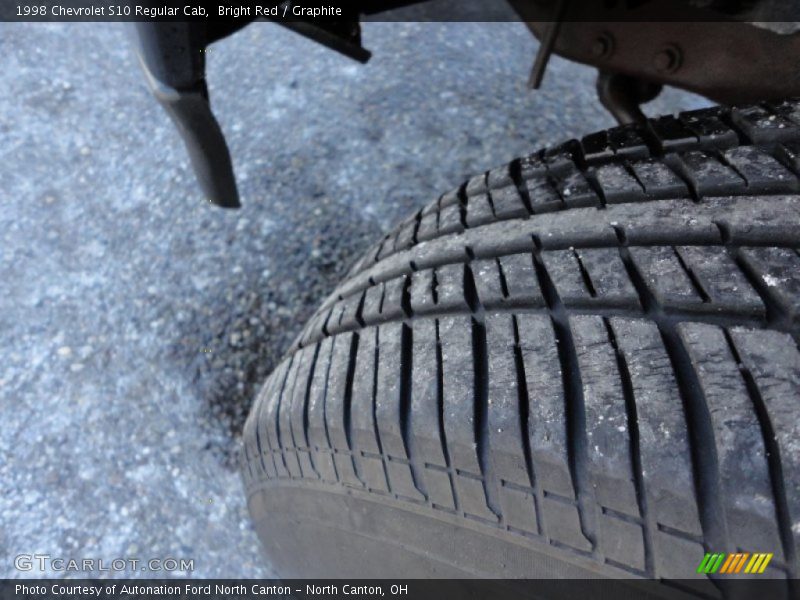 Bright Red / Graphite 1998 Chevrolet S10 Regular Cab