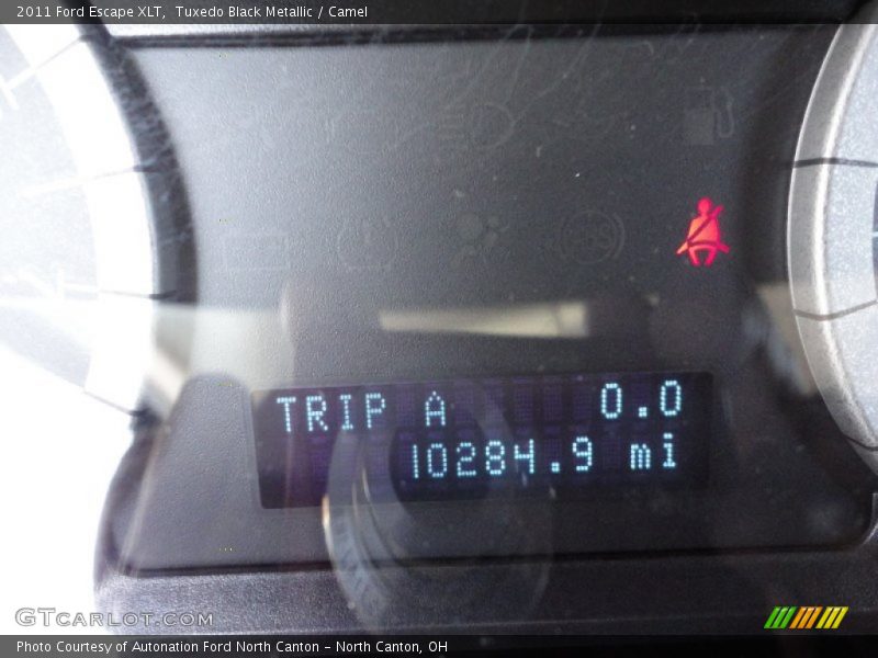 Tuxedo Black Metallic / Camel 2011 Ford Escape XLT