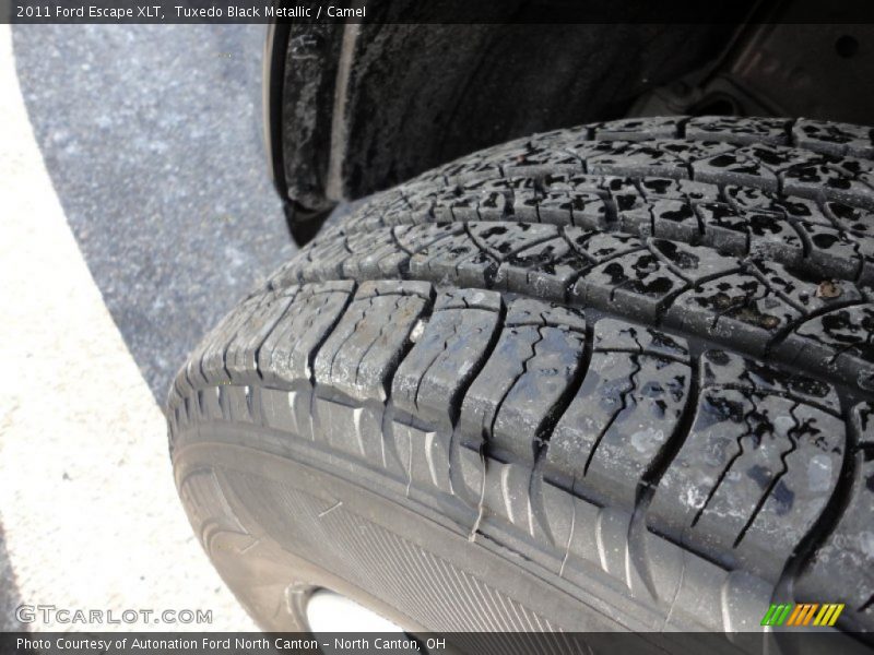 Tuxedo Black Metallic / Camel 2011 Ford Escape XLT