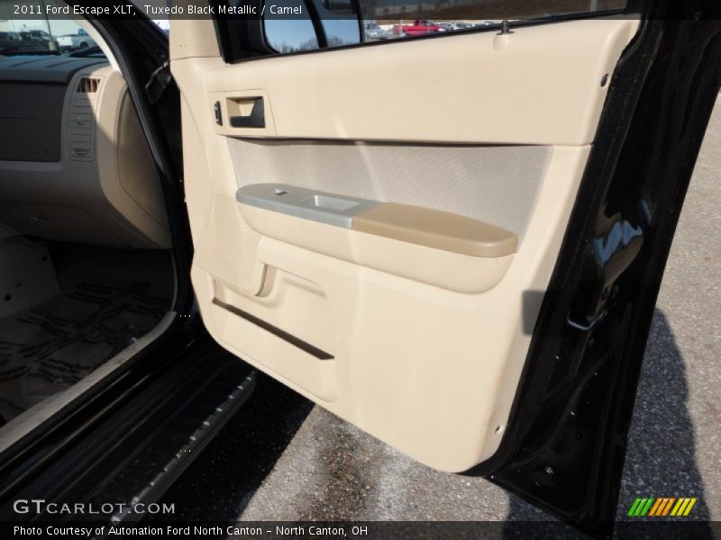 Tuxedo Black Metallic / Camel 2011 Ford Escape XLT