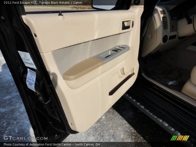 Tuxedo Black Metallic / Camel 2011 Ford Escape XLT