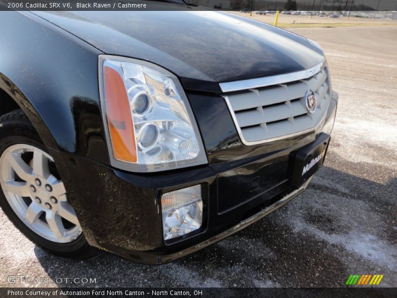 Black Raven / Cashmere 2006 Cadillac SRX V6
