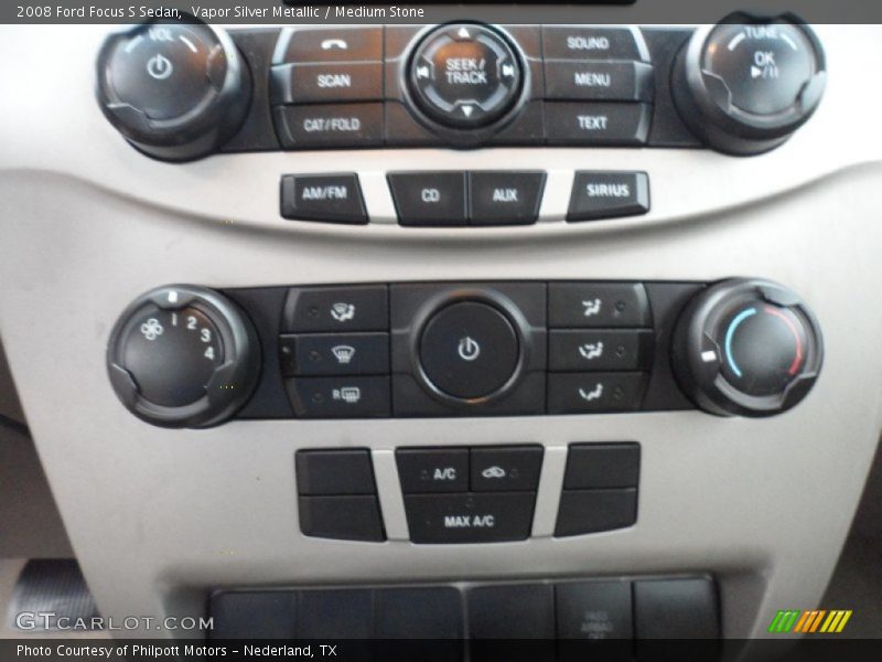 Vapor Silver Metallic / Medium Stone 2008 Ford Focus S Sedan