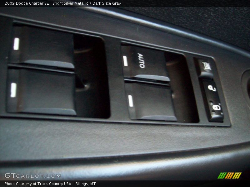 Bright Silver Metallic / Dark Slate Gray 2009 Dodge Charger SE