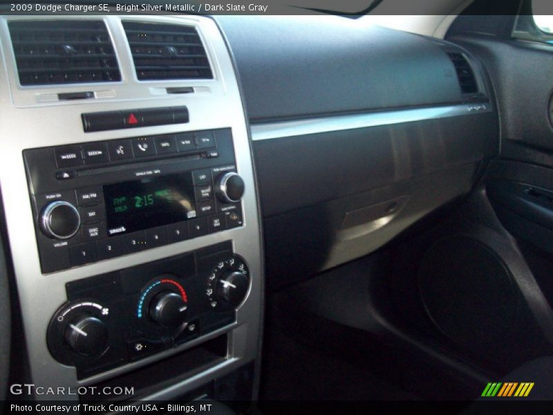 Bright Silver Metallic / Dark Slate Gray 2009 Dodge Charger SE