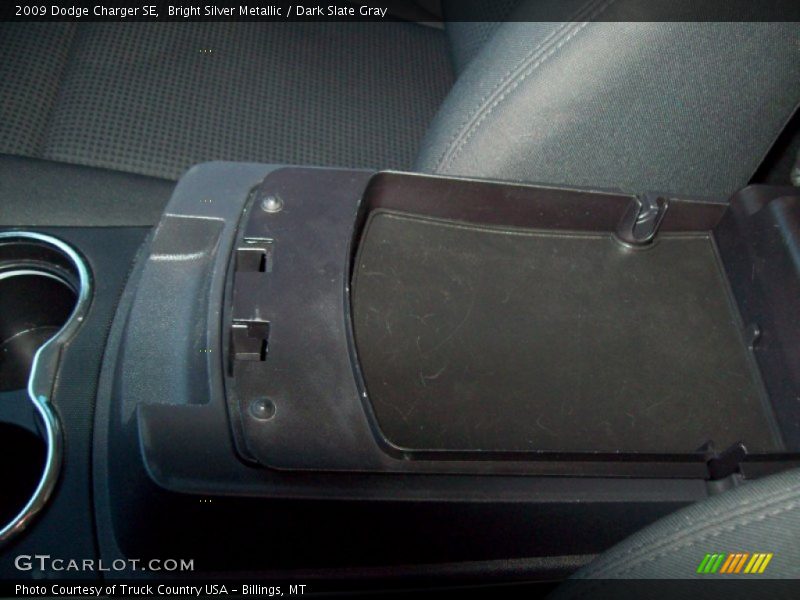 Bright Silver Metallic / Dark Slate Gray 2009 Dodge Charger SE