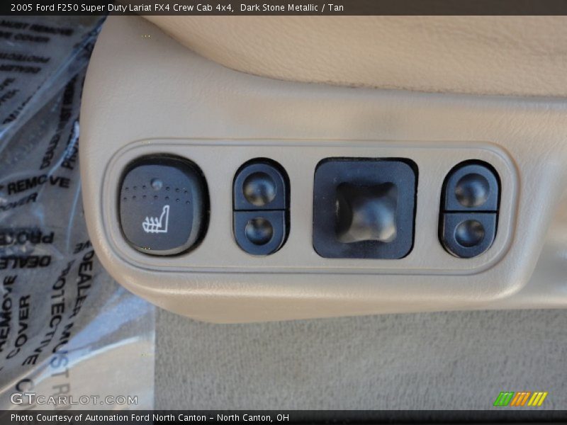 Controls of 2005 F250 Super Duty Lariat FX4 Crew Cab 4x4
