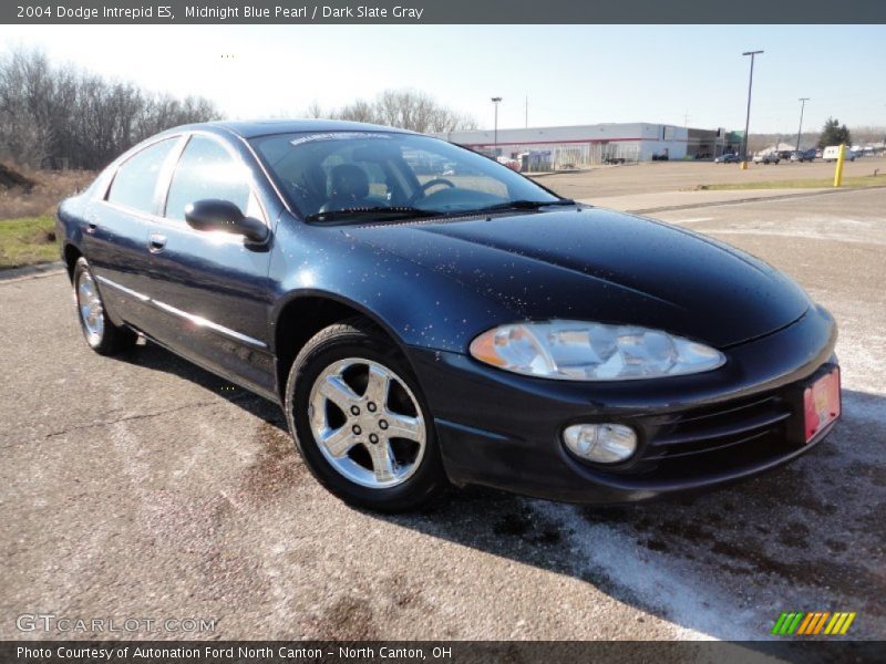Front 3/4 View of 2004 Intrepid ES