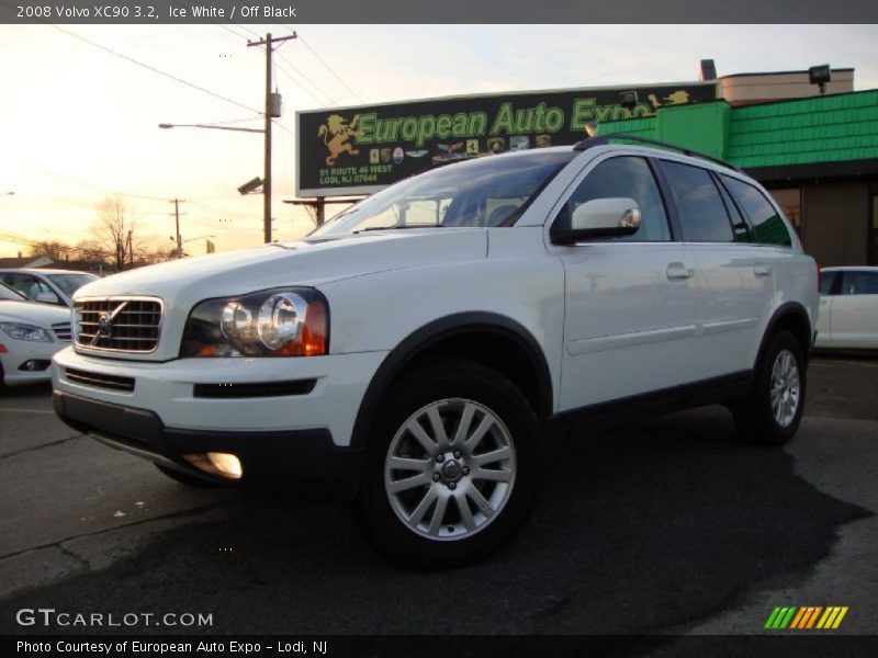 Ice White / Off Black 2008 Volvo XC90 3.2