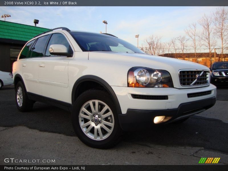 Ice White / Off Black 2008 Volvo XC90 3.2