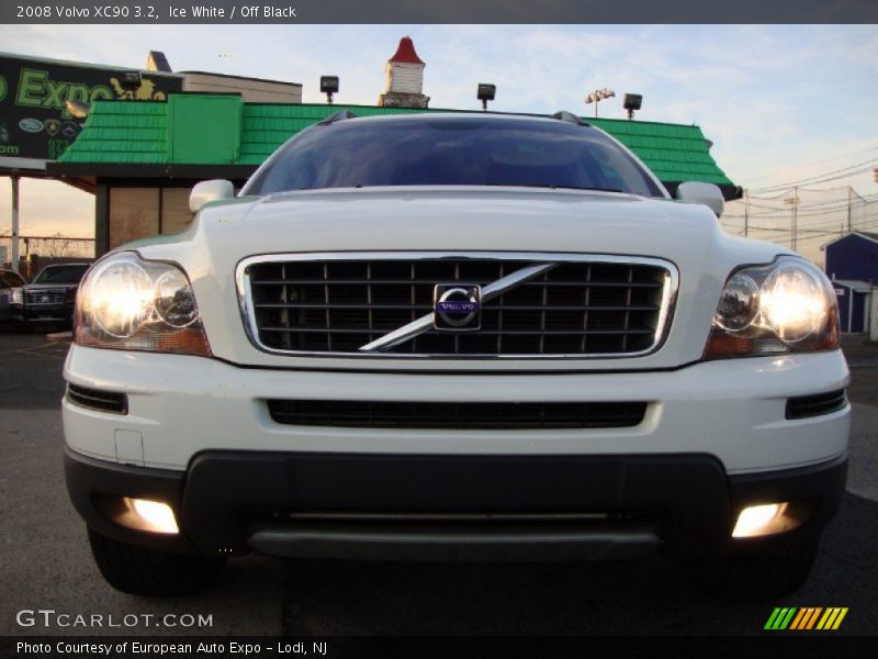 Ice White / Off Black 2008 Volvo XC90 3.2