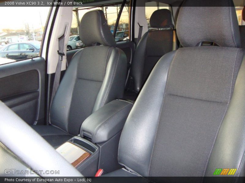 Ice White / Off Black 2008 Volvo XC90 3.2