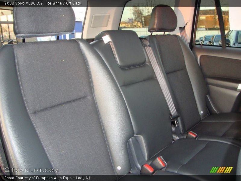 Ice White / Off Black 2008 Volvo XC90 3.2